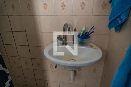 Casa à venda com 120m², 2 quartos e 1 vagaCasa dos Fundos Banheiro