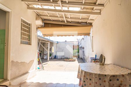 Casa à venda com 120m², 2 quartos e 1 vagaQuintal