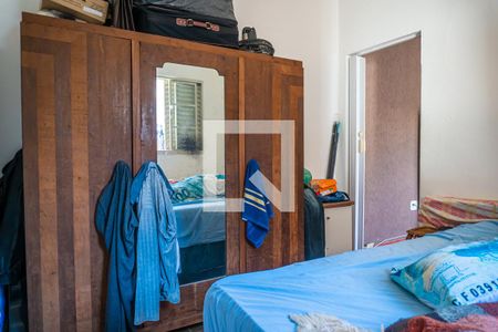 Casa à venda com 120m², 2 quartos e 1 vagaCasa dos Fundos Quarto