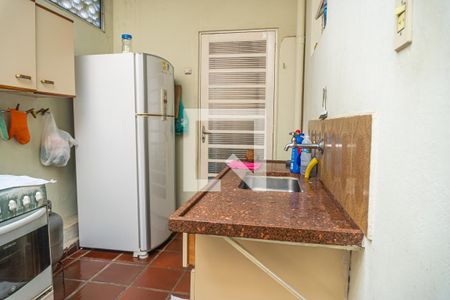 Casa à venda com 120m², 2 quartos e 1 vagaÁrea de Serviço