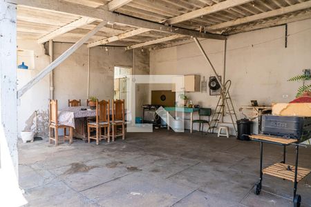 Casa à venda com 120m², 2 quartos e 1 vagaQuintal