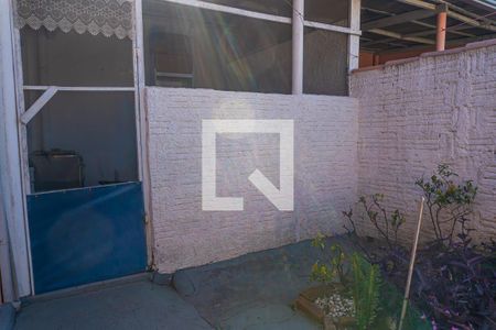 Casa à venda com 120m², 2 quartos e 1 vagaCasa dos Fundos