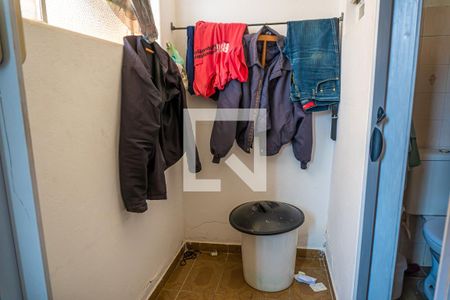 Casa à venda com 120m², 2 quartos e 1 vagaCasa dos Fundos Quarto