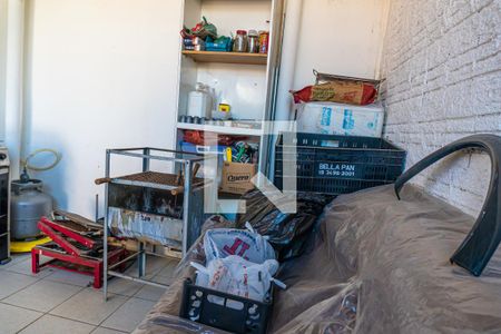 Casa à venda com 120m², 2 quartos e 1 vagaCasa dos Fundos