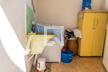 Casa à venda com 120m², 2 quartos e 1 vagaÁrea de Serviço