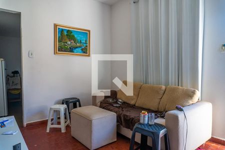 Casa à venda com 120m², 2 quartos e 1 vagaCasa dos Fundos Sala