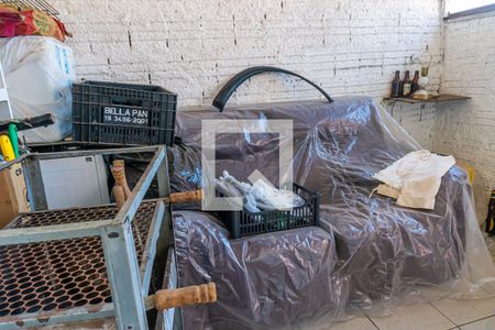 Casa à venda com 120m², 2 quartos e 1 vagaCasa dos Fundos