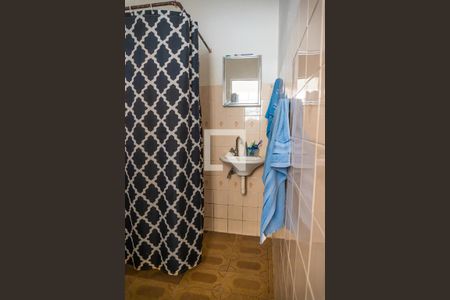 Casa à venda com 120m², 2 quartos e 1 vagaCasa dos Fundos Banheiro