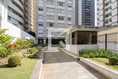 Apartamento à venda com 263m², 4 quartos e 2 vagasÁrea comum - Entrada