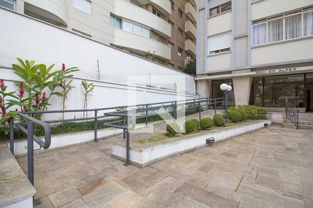 Apartamento à venda com 263m², 4 quartos e 2 vagasÁrea comum - Entrada