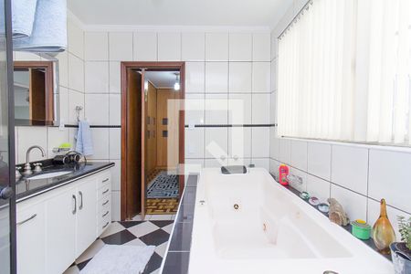 Apartamento à venda com 263m², 4 quartos e 2 vagasBanheiro Suite 1