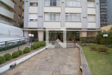 Apartamento à venda com 263m², 4 quartos e 2 vagasÁrea comum - Entrada