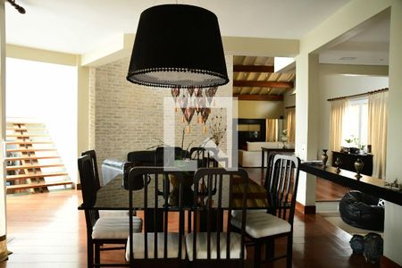 Sala de casa de condomínio para alugar com 5 quartos, 660m² em São Paulo Ii, Cotia