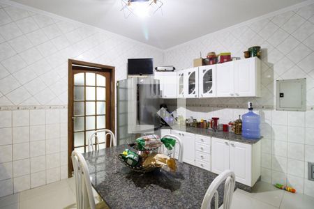 Casa à venda com 214m², 3 quartos e 2 vagas Casa à venda com 214m², 3 quartos e 2 vagasCozinha