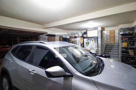 Casa à venda com 214m², 3 quartos e 2 vagas Casa à venda com 214m², 3 quartos e 2 vagasGaragem