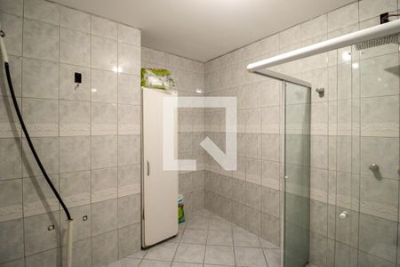 Casa à venda com 214m², 3 quartos e 2 vagas Casa à venda com 214m², 3 quartos e 2 vagasBanheiro da Suíte