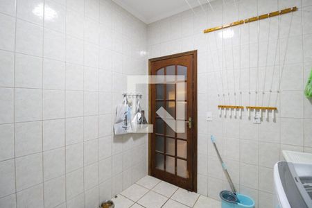 Casa à venda com 214m², 3 quartos e 2 vagas Casa à venda com 214m², 3 quartos e 2 vagasÁrea de Serviço