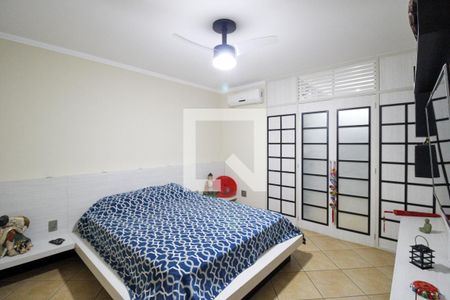 Casa à venda com 214m², 3 quartos e 2 vagas Casa à venda com 214m², 3 quartos e 2 vagasQuarto Suíte