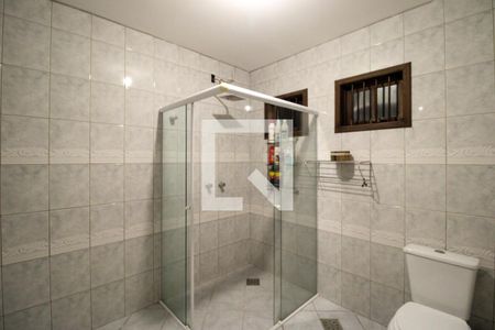 Casa à venda com 214m², 3 quartos e 2 vagas Casa à venda com 214m², 3 quartos e 2 vagasBanheiro da Suíte