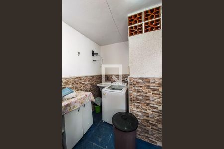 Casa à venda com 150m², 2 quartos e 2 vagas Casa à venda com 150m², 2 quartos e 2 vagasÁrea de Serviço