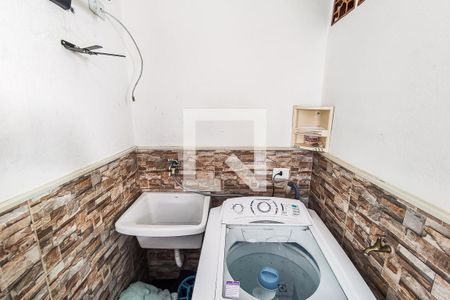 Casa à venda com 150m², 2 quartos e 2 vagas Casa à venda com 150m², 2 quartos e 2 vagasÁrea de Serviço