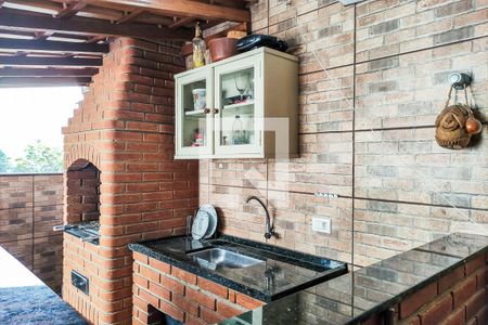 Casa à venda com 150m², 2 quartos e 2 vagas Casa à venda com 150m², 2 quartos e 2 vagasTerraço - Churrasqueira