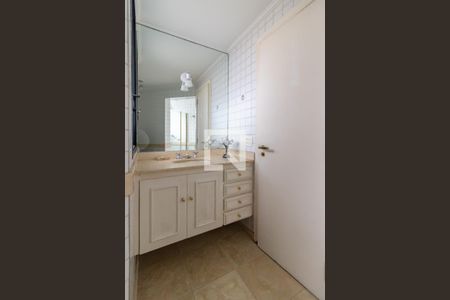 Apartamento para alugar com 193m², 3 quartos e 3 vagasBanheiro Social