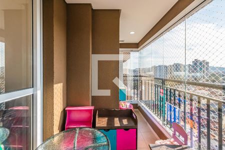 Varanda de apartamento para alugar com 3 quartos, 76m² em Jardim Tupanci, Barueri