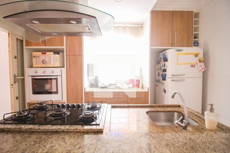 Casa à venda com 240m², 3 quartos e 3 vagascozinha