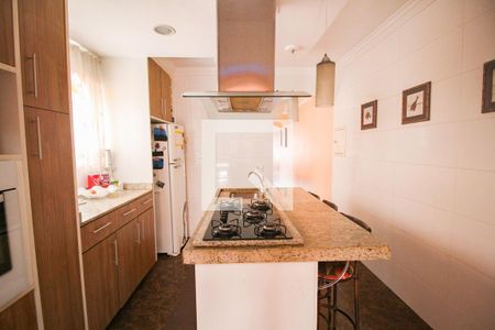 Casa à venda com 240m², 3 quartos e 3 vagascozinha