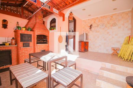 Casa à venda com 240m², 3 quartos e 3 vagaschurrasqueira