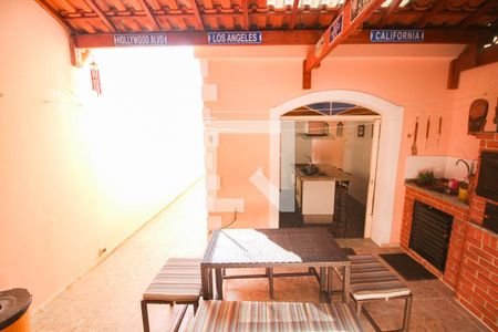 Casa à venda com 240m², 3 quartos e 3 vagaschurrasqueira