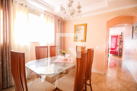 Casa à venda com 240m², 3 quartos e 3 vagassala de jantar