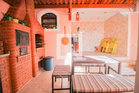 Casa à venda com 240m², 3 quartos e 3 vagaschurrasqueira