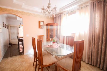 Casa à venda com 240m², 3 quartos e 3 vagassala de jantar