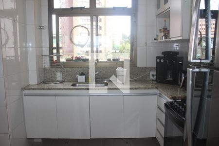 Apartamento à venda com 111m², 3 quartos e 3 vagasCozinha - Armários