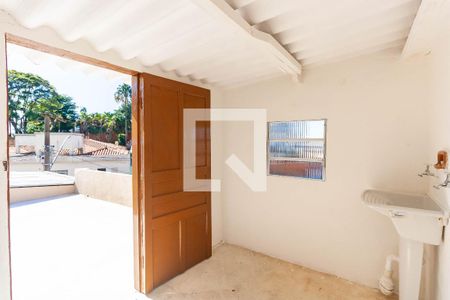 Casa à venda com 85m², 2 quartos e 2 vagasLavanderia