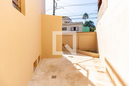 Casa à venda com 85m², 2 quartos e 2 vagasQuintal