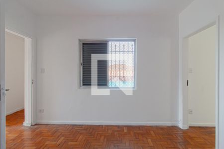 Quarto 1 de casa para alugar com 3 quartos, 150m² em Burgo Paulista, São Paulo