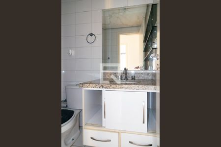 Banheiro de apartamento para alugar com 2 quartos, 55m² em Bela Vista, São Paulo