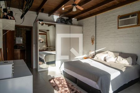 Casa à venda com 225m², 3 quartos e 8 vagasSuíte