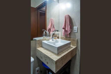 Casa à venda com 225m², 3 quartos e 8 vagasBanheiro Corredor