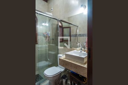 Casa à venda com 225m², 3 quartos e 8 vagasBanheiro Corredor