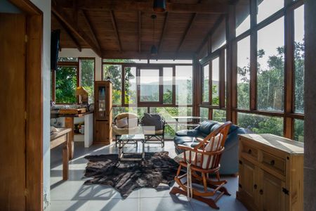 Casa à venda com 225m², 3 quartos e 8 vagasÁrea externa