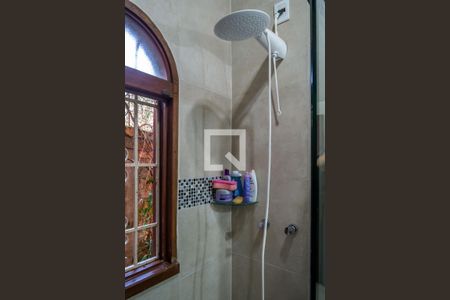 Casa à venda com 225m², 3 quartos e 8 vagasBanheiro Corredor