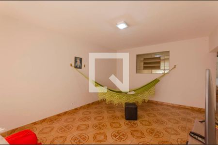 Casa à venda com 500m², 6 quartos e 8 vagas Casa à venda com 500m², 6 quartos e 8 vagasQuarto Reversível