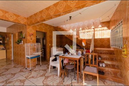 Casa à venda com 500m², 6 quartos e 8 vagas Casa à venda com 500m², 6 quartos e 8 vagasÁrea de Serviço