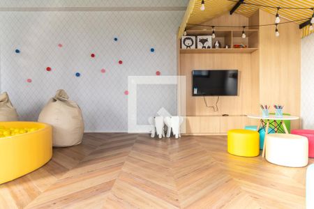 Apartamento para alugar com 33m², 1 quarto e 1 vaga Apartamento para alugar com 33m², 1 quarto e 1 vagaÁrea Comum - Brinquedoteca