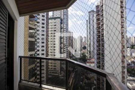 Apartamento à venda com 123m², 2 quartos e 3 vagas Apartamento à venda com 123m², 2 quartos e 3 vagasVaranda