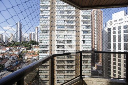 Apartamento à venda com 123m², 2 quartos e 3 vagas Apartamento à venda com 123m², 2 quartos e 3 vagasVaranda